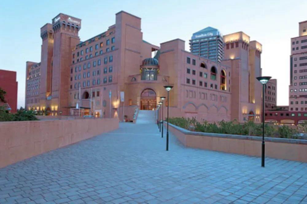 Sandton, Nelson Mandela Square - Office space in Sandton, Gauteng