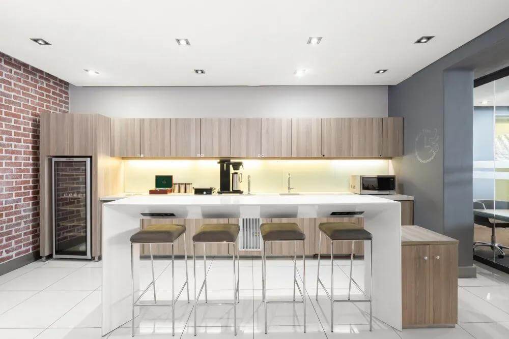 Cape Town, Stellenbosch, Eikestad Mall office space - View 3 in Stellenbosch - internet, office_cleaning, breakout_areas