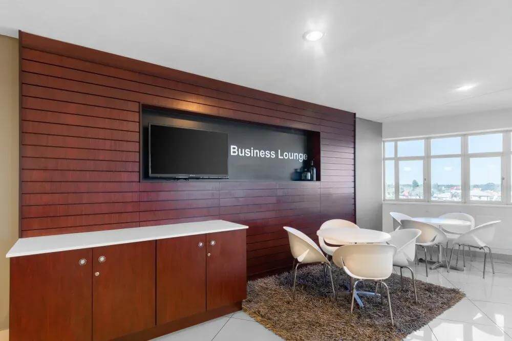 Port Elizabeth, Greenacres office space - View 2 in Gqeberha - internet, office_cleaning, breakout_areas