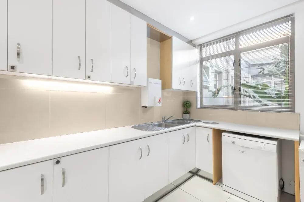 Port Elizabeth, Humewood, Harbour View office space - View 5 in Gqeberha - internet, office_cleaning, breakout_areas