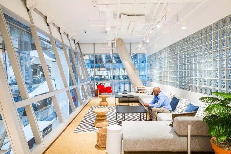 Rosebank, the Link - Photo 4 Rosebank, the Link office space - View 4 in Randburg - internet, office_cleaning, breakout_areas