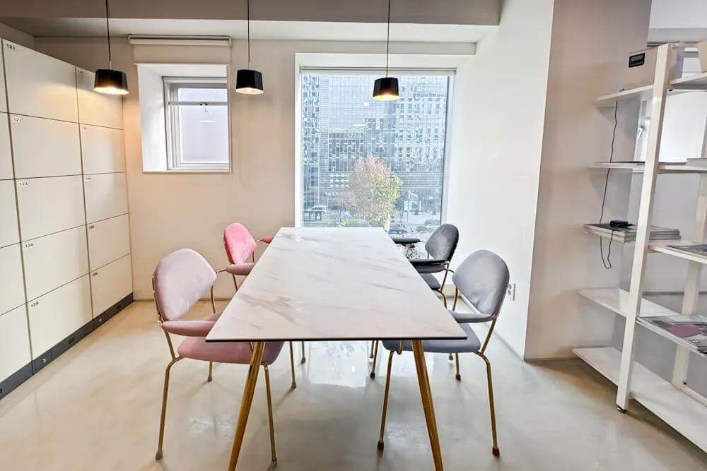 Seoul, Pentarium office space - View 8 in Gangnam District - internet, office_cleaning, breakout_areas