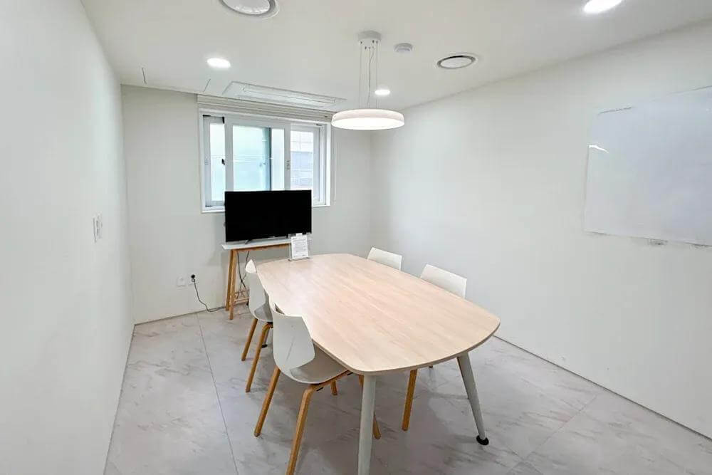 Seoul, Pentarium office space - View 7 in Gangnam District - internet, office_cleaning, breakout_areas