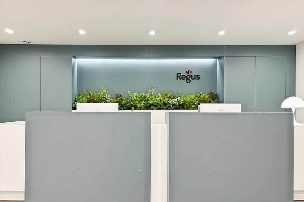 Seoul, Ujung Development - Photo 2 Seoul, Ujung Development office space - View 2 in Seocho District - internet, office_cleaning, breakout_areas