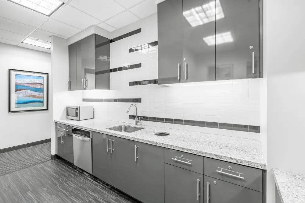 FL, Jacksonville - Bank of America Tower office space - View 3 in Jacksonville - internet, office_cleaning, breakout_areas