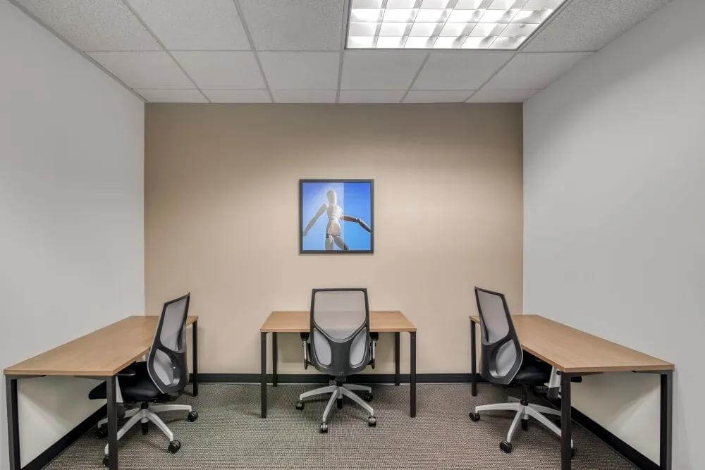 FL, Orlando - 111 North Orange office space - View 3 in Orlando - internet, office_cleaning, breakout_areas