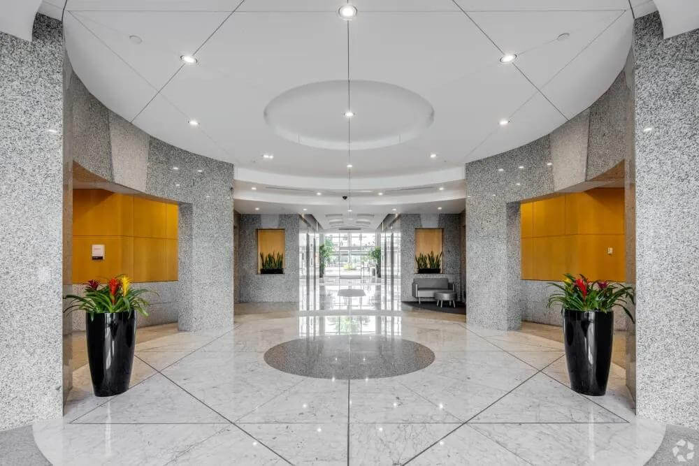 FL, Orlando - 4700 Millenia Blvd office space - View 3 in Orlando - internet, office_cleaning, breakout_areas