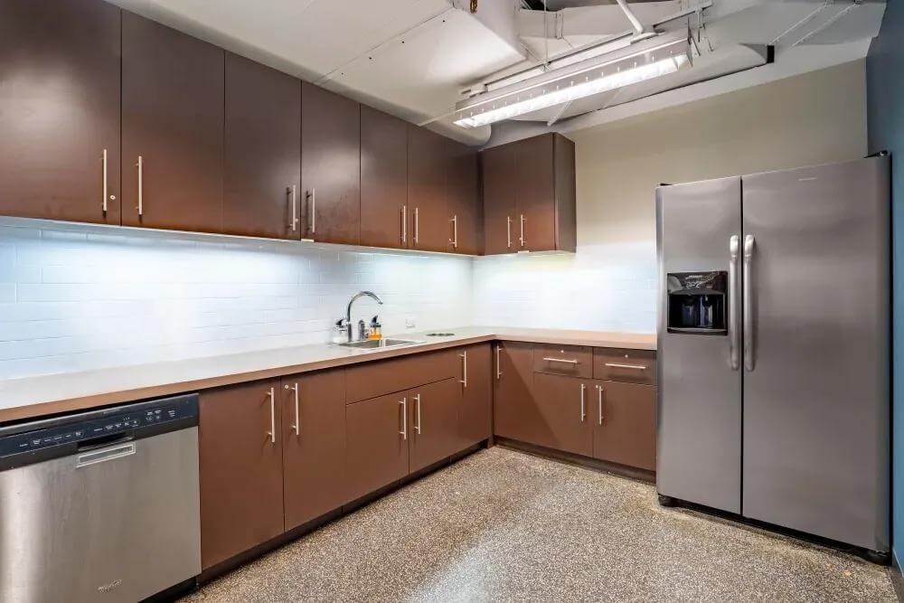 NY, New York City - 80 Broad Street - Photo 5 NY, New York City - 80 Broad Street office space - View 5 in New York - internet, office_cleaning, breakout_areas