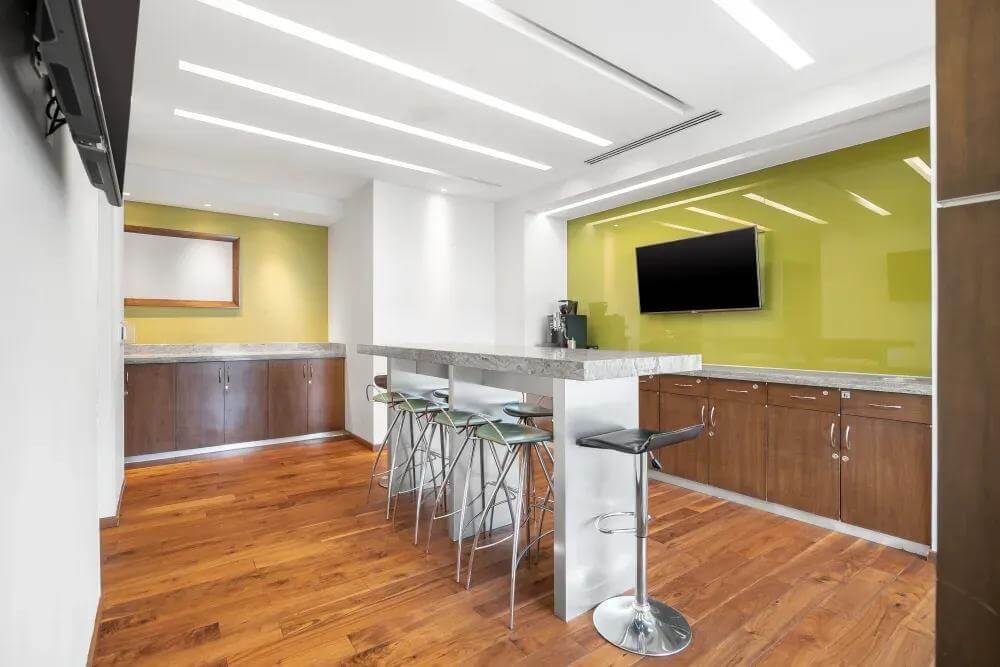 MEXICO CITY, Leibnitz Tower - Photo 6 MEXICO CITY, Leibnitz Tower office space - View 6 in Ciudad de México - internet, office_cleaning, breakout_areas