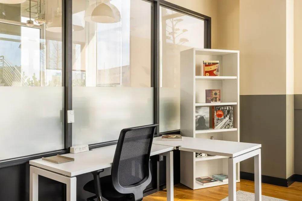 West Hollywood, La Brea office space - View 3 in Los Angeles - internet, office_cleaning, breakout_areas