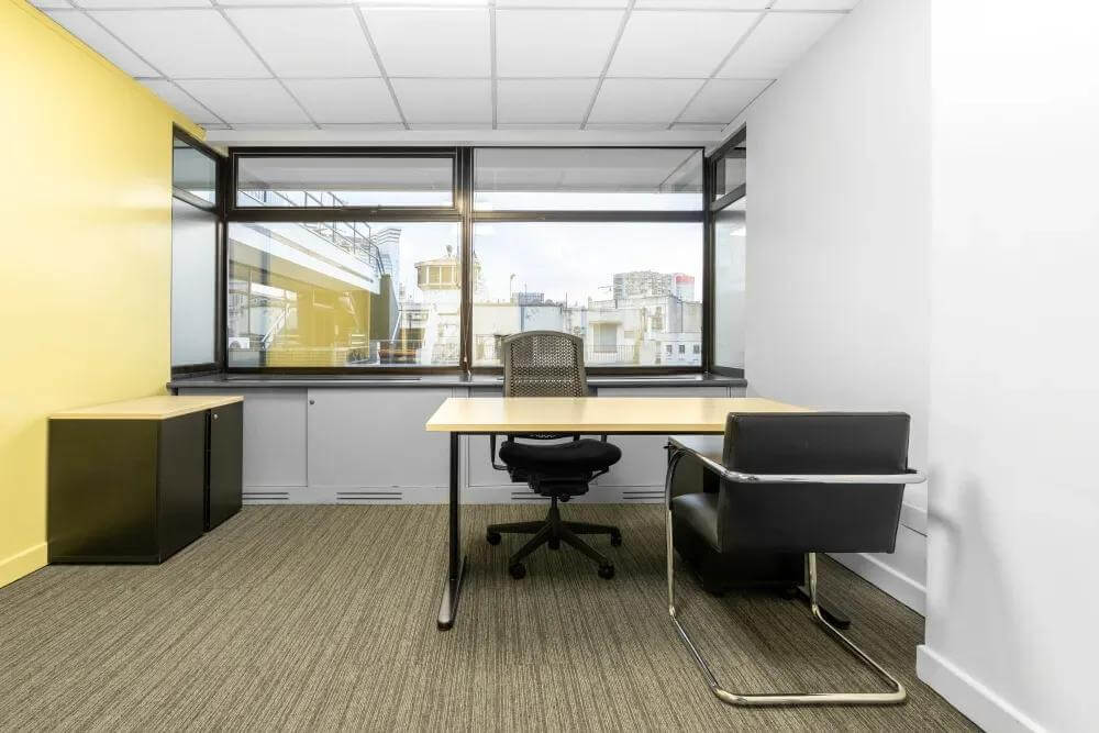 BUENOS AIRES, American Express Retiro office space - View 3 in Gerli - internet, office_cleaning, breakout_areas