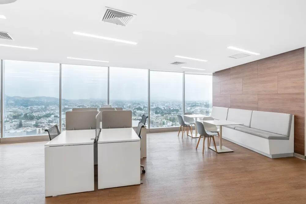 Lima, Central Tower - Photo 7 Lima, Central Tower office space - View 7 in Santiago de Surco - internet, office_cleaning, breakout_areas