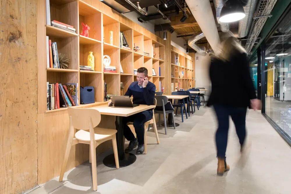 Toronto, 180 John Street - Photo 2 Toronto, 180 John Street office space - View 2 in Toronto - internet, office_cleaning, breakout_areas