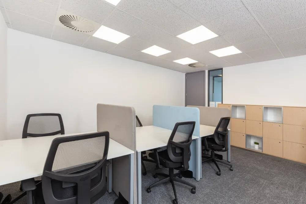 Accra, Atlantic Tower - Photo 7 Accra, Atlantic Tower office space - View 7 in Accra - internet, office_cleaning, breakout_areas