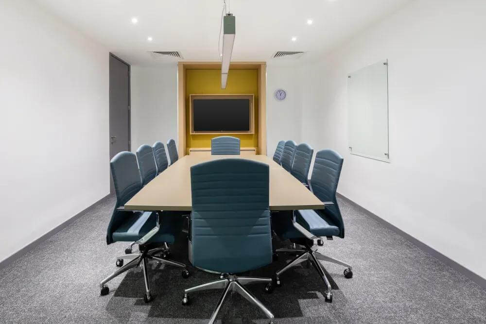 Accra, Atlantic Tower - Photo 8 Accra, Atlantic Tower office space - View 8 in Accra - internet, office_cleaning, breakout_areas