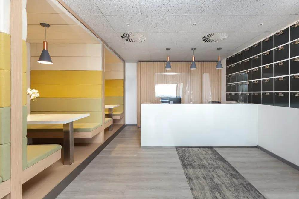 Accra, Atlantic Tower - Photo 2 Accra, Atlantic Tower office space - View 2 in Accra - internet, office_cleaning, breakout_areas