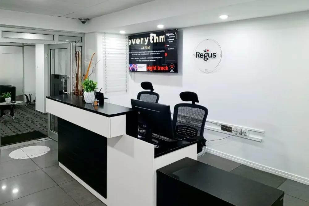 LAGOS, Mulliner Towers - Photo 2 LAGOS, Mulliner Towers office space - View 2 in Lagos - internet, office_cleaning, breakout_areas