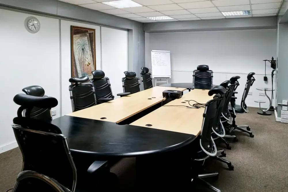 LAGOS, Mulliner Towers - Photo 3 LAGOS, Mulliner Towers office space - View 3 in Lagos - internet, office_cleaning, breakout_areas