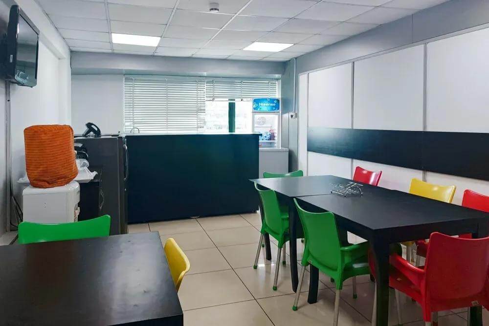 LAGOS, Mulliner Towers - Photo 6 LAGOS, Mulliner Towers office space - View 6 in Lagos - internet, office_cleaning, breakout_areas