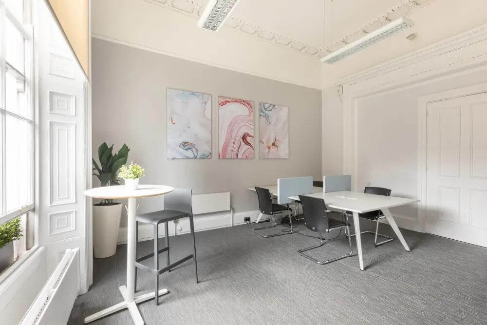 DUBLIN, 2 Pembroke House - Photo 5 DUBLIN, 2 Pembroke House office space - View 5 in Dublin - internet, office_cleaning, breakout_areas
