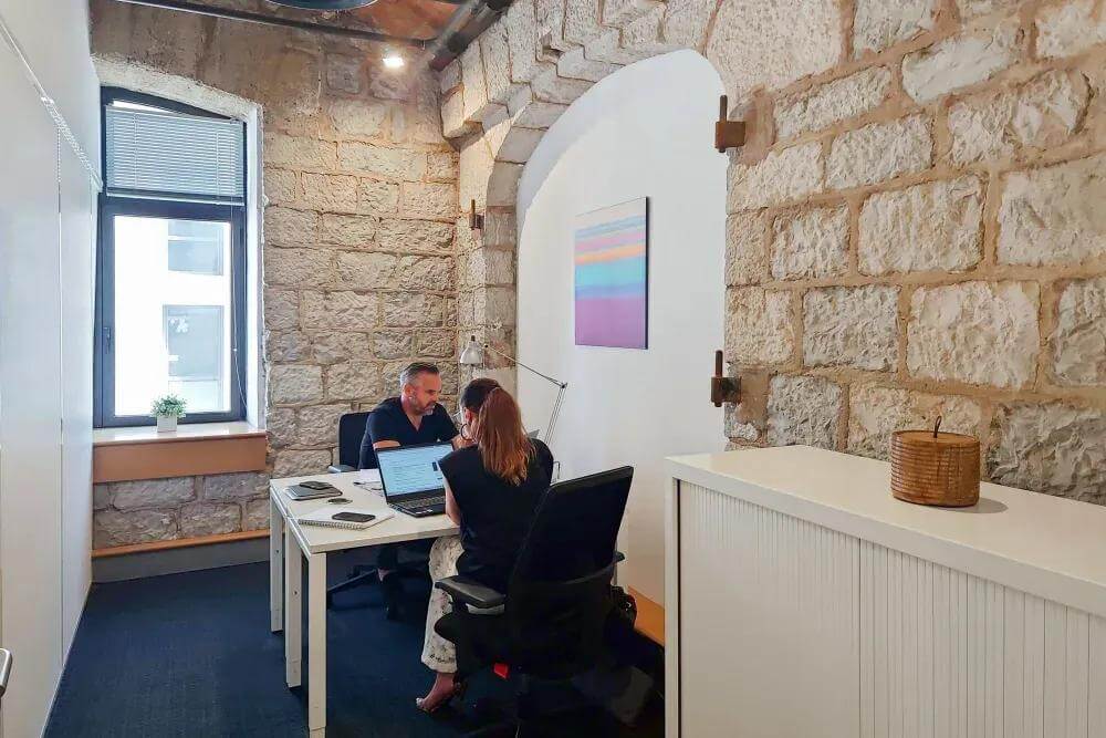 MARSEILLE, Les Docks - Photo 7 MARSEILLE, Les Docks office space - View 7 in Marseille - internet, office_cleaning, breakout_areas