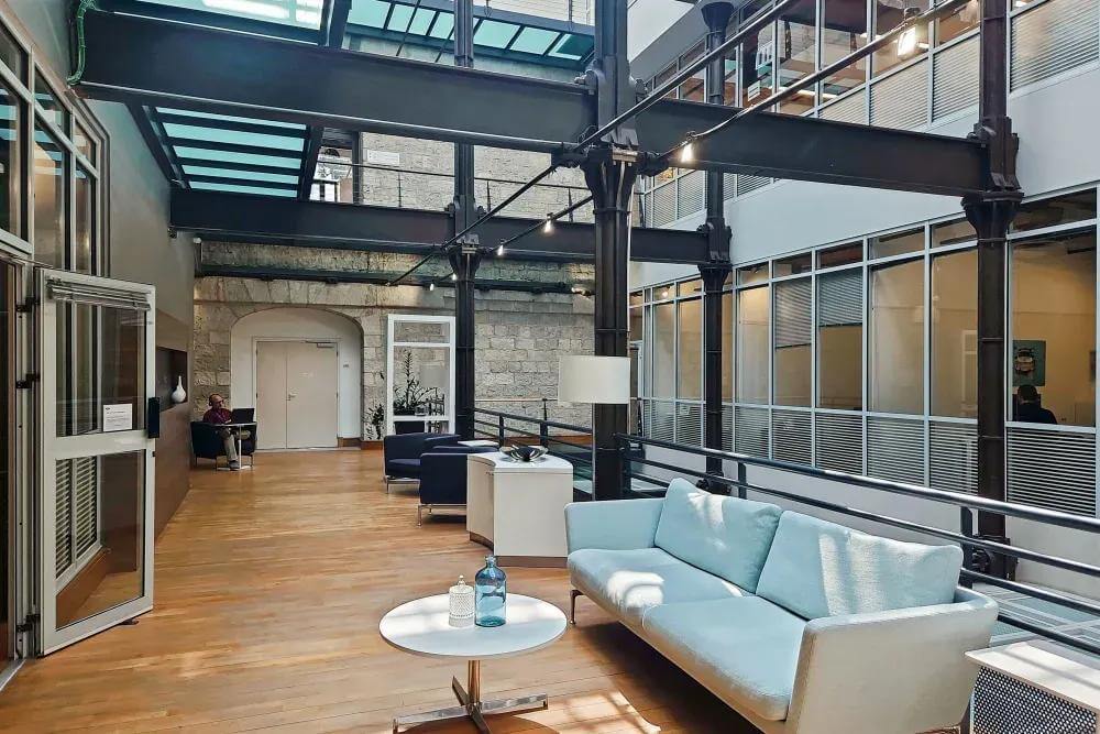 MARSEILLE, Les Docks - Photo 5 MARSEILLE, Les Docks office space - View 5 in Marseille - internet, office_cleaning, breakout_areas