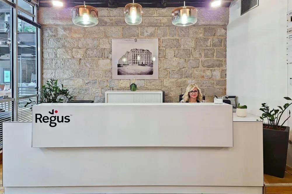 MARSEILLE, Les Docks - Photo 2 MARSEILLE, Les Docks office space - View 2 in Marseille - internet, office_cleaning, breakout_areas