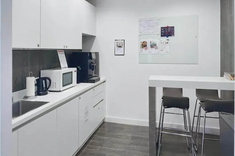 BERLIN, Alexanderplatz - Photo 4 BERLIN, Alexanderplatz office space - View 4 in Berlin - internet, office_cleaning, breakout_areas