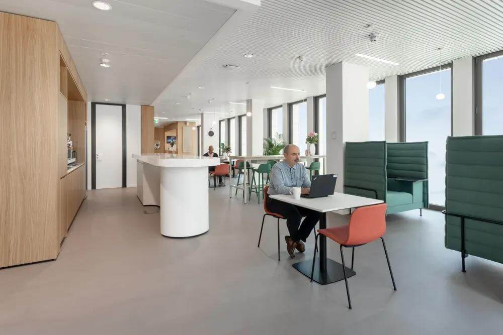 LUXEMBOURG, Boulevard Royal - Zenit office space - View 4 in Luxembourg - internet, office_cleaning, breakout_areas