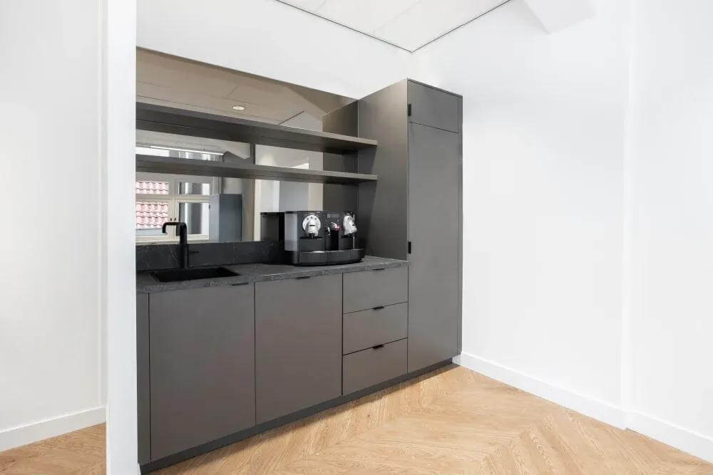 Amsterdam, Rokin - Photo 7 Amsterdam, Rokin office space - View 7 in Amsterdam - internet, office_cleaning, breakout_areas