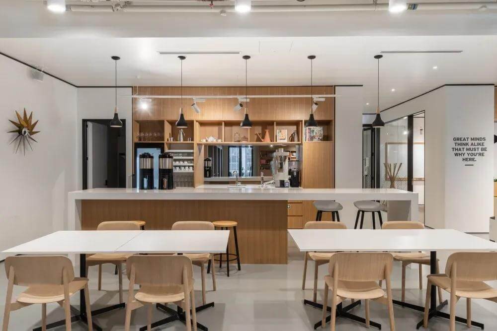 Auckland, Customs Street West - Photo 3 Auckland, Customs Street West office space - View 3 in Auckland - internet, office_cleaning, breakout_areas