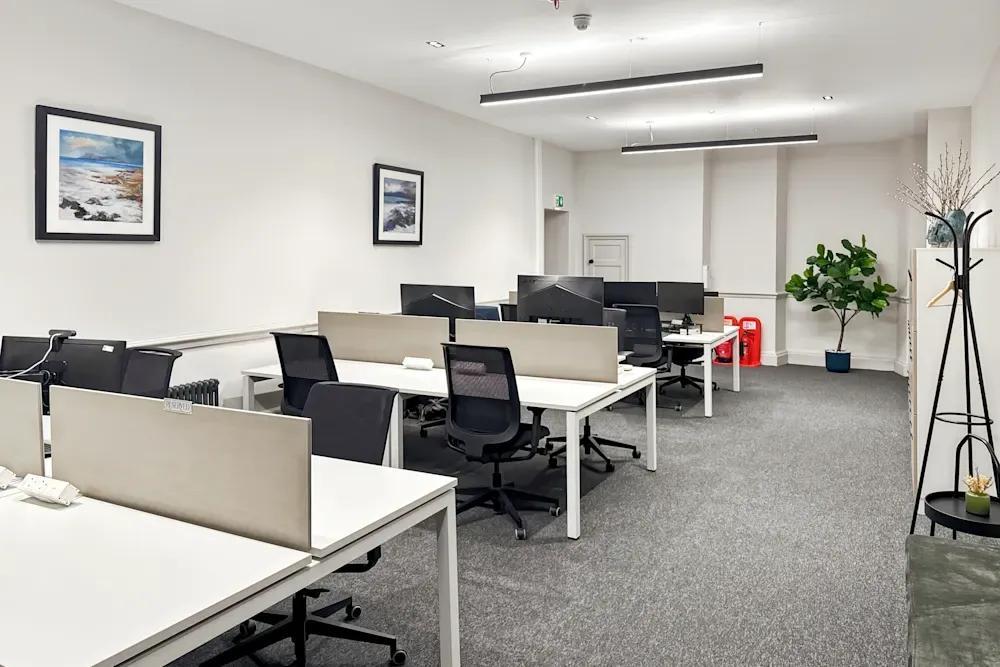 6 Waterloo Place office space - View 2 in Edinburgh - internet, office_cleaning, breakout_areas