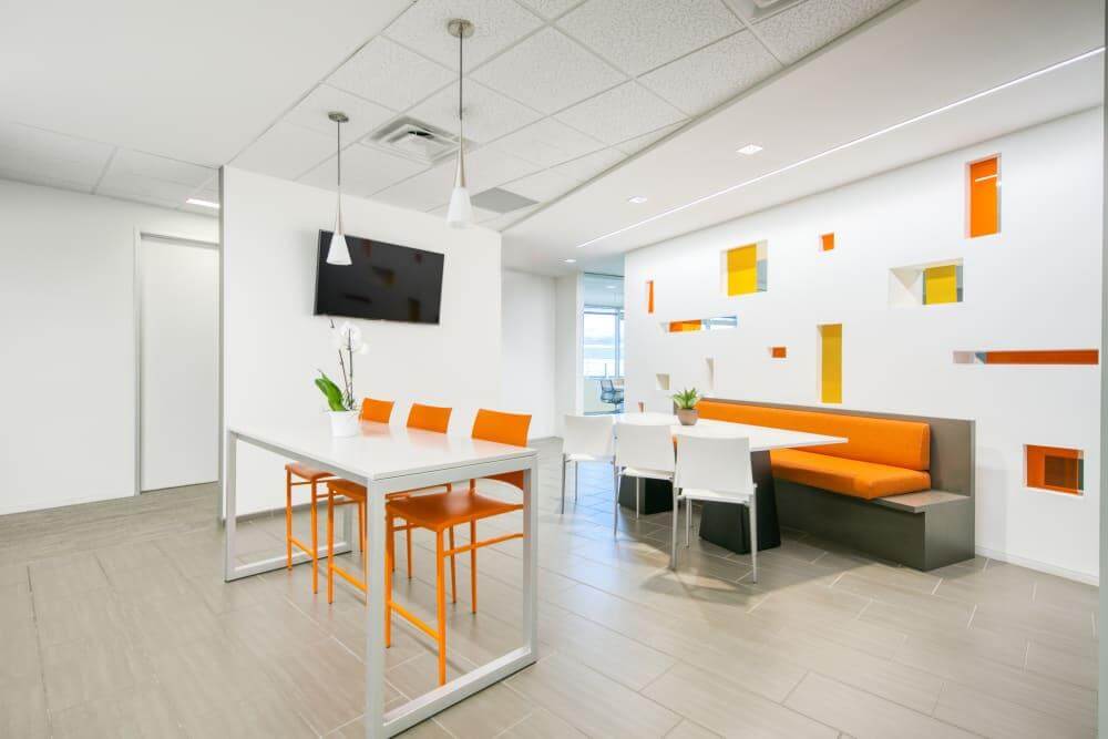 Burton Hills IV - Photo 2 Burton Hills IV office space - View 2 in Nashville - internet, office_cleaning, breakout_areas