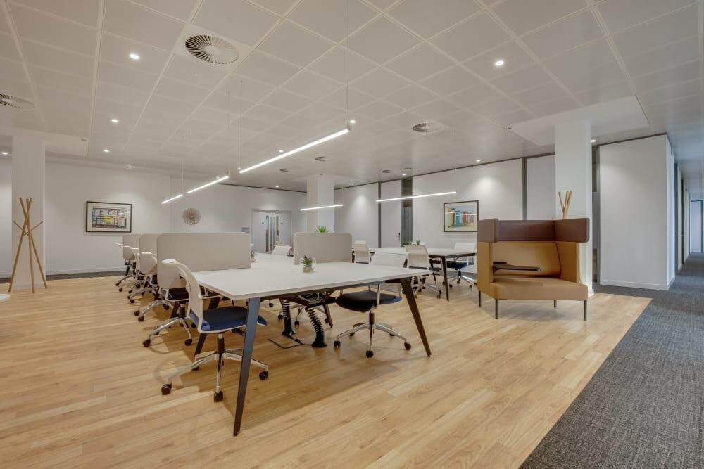 MANCHESTER, Trafford Park - Photo 2 MANCHESTER, Trafford Park office space - View 2 in Salford - internet, office_cleaning, breakout_areas