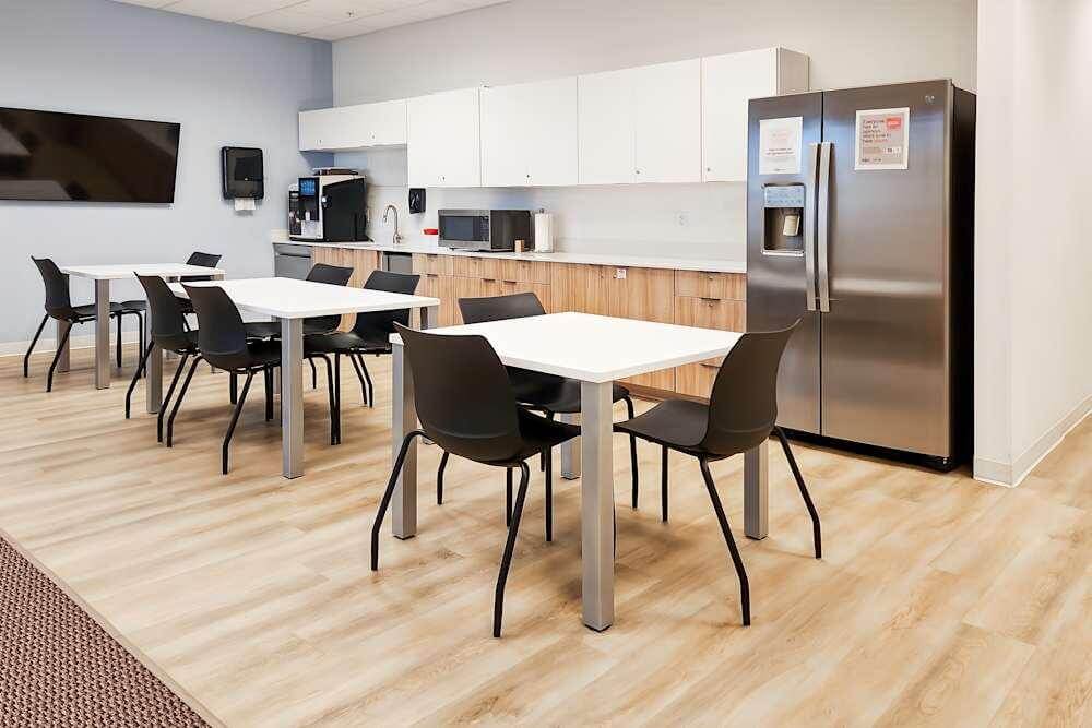 UT, Clearfield - Legend Hills Dr - Photo 2 UT, Clearfield - Legend Hills Dr office space - View 2 in Clearfield - internet, office_cleaning, breakout_areas