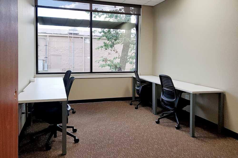 TX, College Station - University Dr office space - View 5 in College Station - internet, office_cleaning, breakout_areas