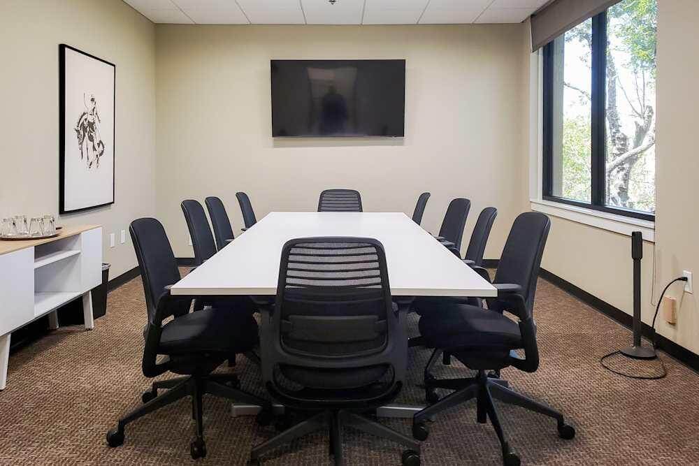 TX, College Station - University Dr office space - View 2 in College Station - internet, office_cleaning, breakout_areas