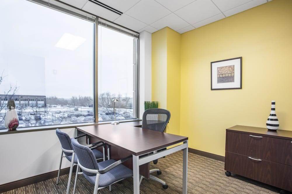 IL, Glenview - Prairie Glen - Photo 2 IL, Glenview - Prairie Glen office space - View 2 in Glenview - internet, office_cleaning, breakout_areas