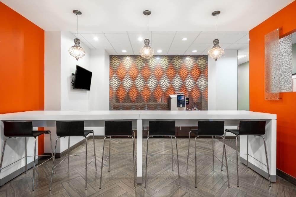 TX, Lewisville - Vista Point North office space - View 3 in Lewisville - internet, office_cleaning, breakout_areas