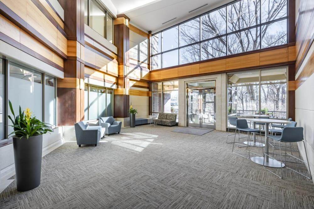 MN, Eagan - Grand Oak I - Photo 6 MN, Eagan - Grand Oak I office space - View 6 in Eagan - internet, office_cleaning, breakout_areas