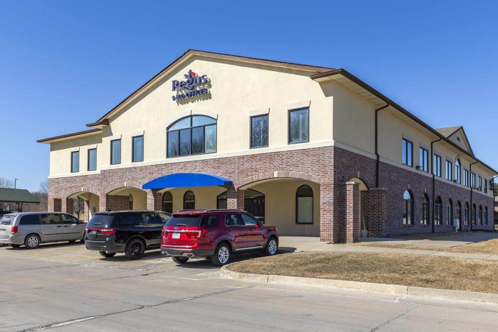 Foxboro Square - Photo 4 Foxboro Square office space - View 4 in Johnston - internet, office_cleaning, breakout_areas