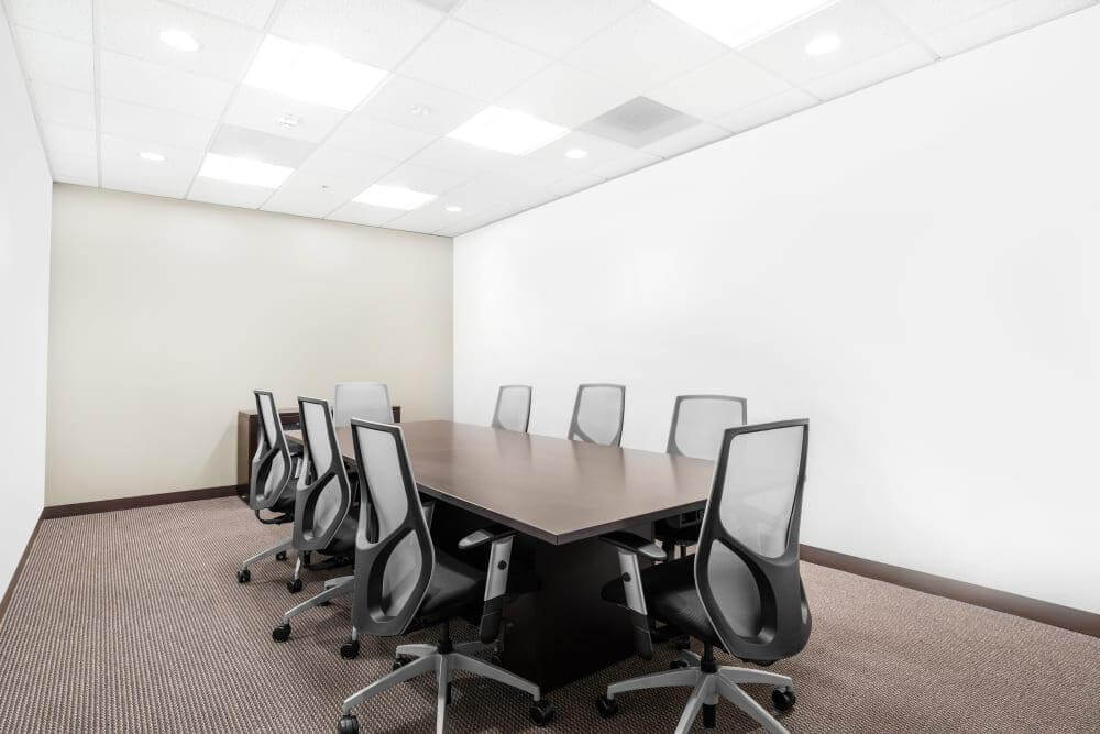 CA, Woodland Hills - Trillium Towers Center office space - View 6 in Los Angeles - internet, office_cleaning, breakout_areas