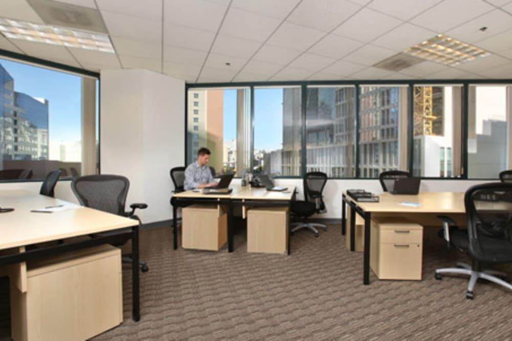 CA, San Diego - Emerald Plaza - Photo 6 CA, San Diego - Emerald Plaza office space - View 6 in San Diego - internet, office_cleaning, breakout_areas