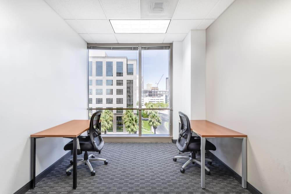 NV, Las Vegas - Howard Hughes Parkway - Office space in Las Vegas, Nevada