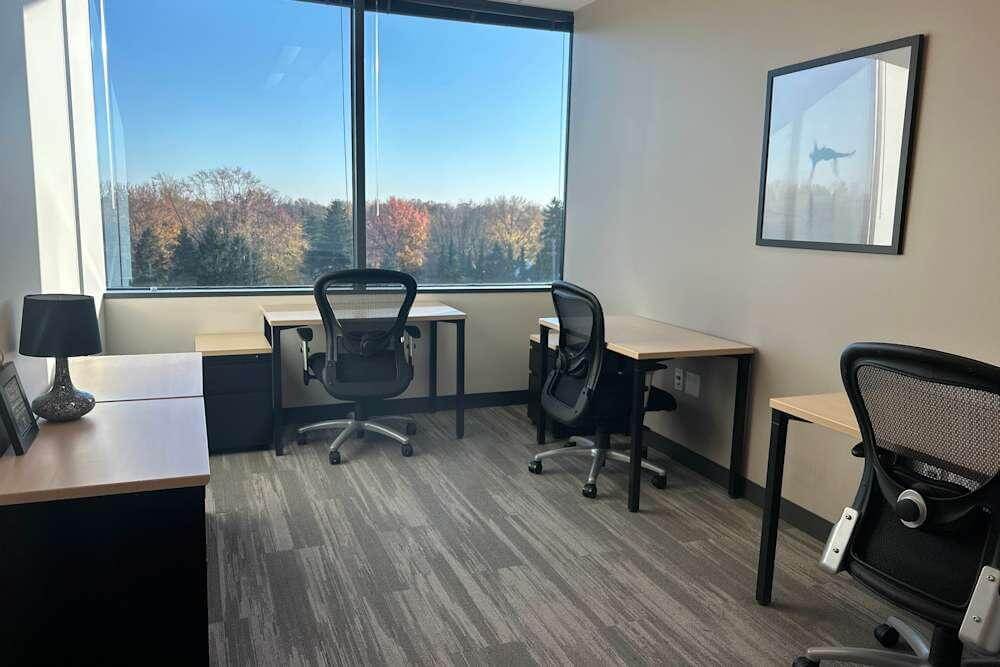 IN, Indianapolis - Parkwood Crossing Center office space - View 5 in Indianapolis - internet, office_cleaning, breakout_areas