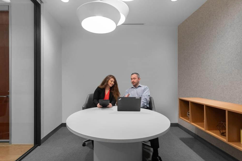 TX, Irving - Las Colinas the Urban Towers - Office space in Irving, Texas