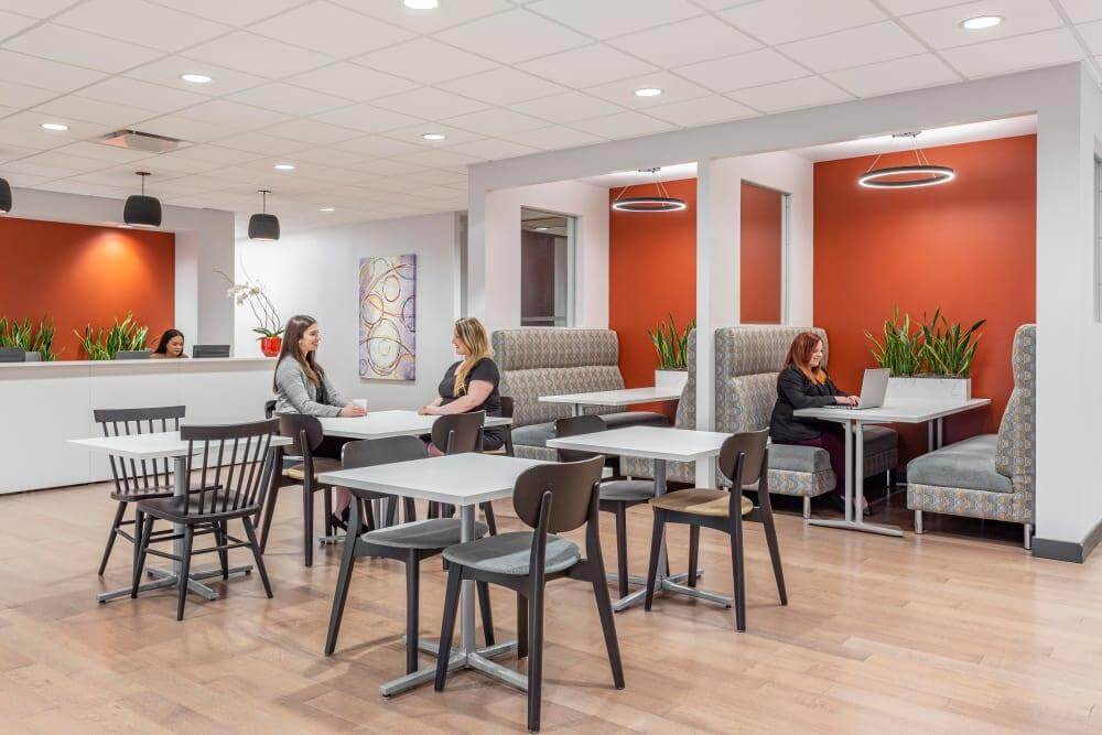 LA, New Orleans - Place St. Charles (HQ) - Photo 3 LA, New Orleans - Place St. Charles (HQ) office space - View 3 in New Orleans - internet, office_cleaning, breakout_areas