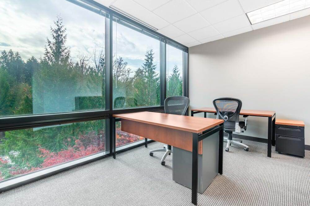 Kruse Woods Corporate Park - Photo 3 Kruse Woods Corporate Park office space - View 3 in Lake Oswego - internet, office_cleaning, breakout_areas
