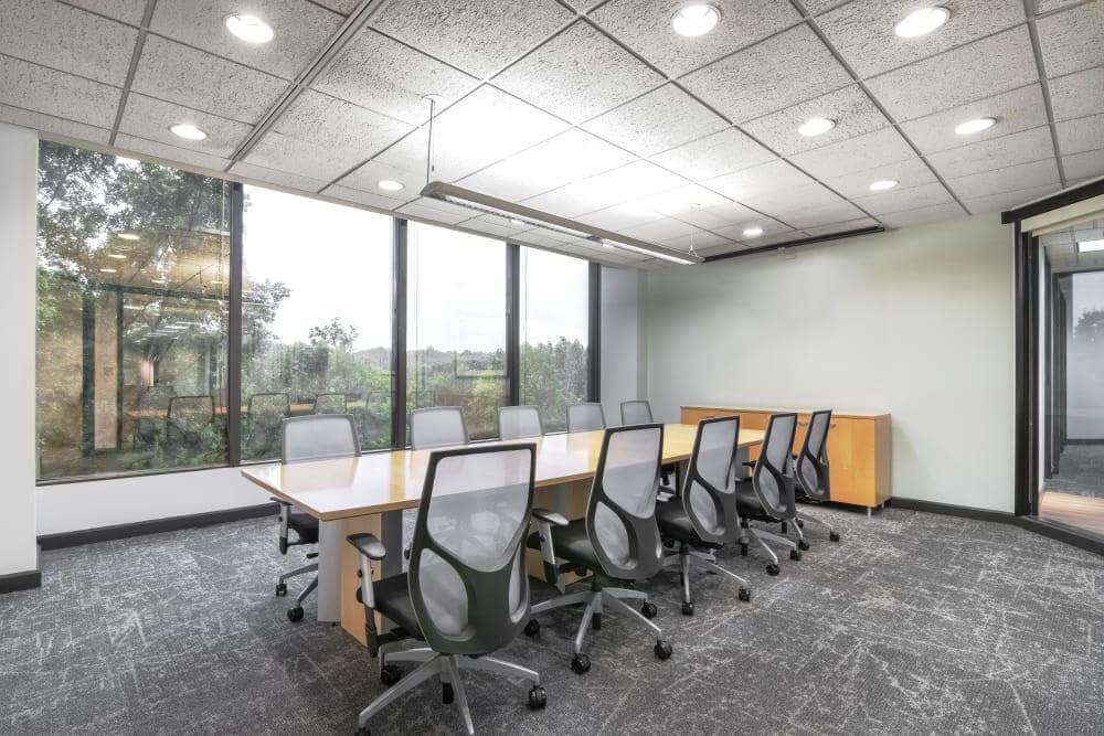 KS, Overland Park - Corporate Woods (HQ) office space - View 4 in Overland Park - internet, office_cleaning, breakout_areas