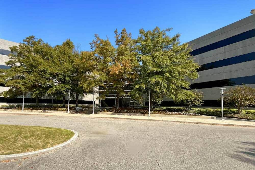 One Perimeter Park - Photo 3 One Perimeter Park office space - View 3 in Birmingham - internet, office_cleaning, breakout_areas